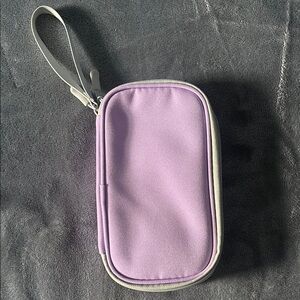 Lilac and Gray Electronic Pouch